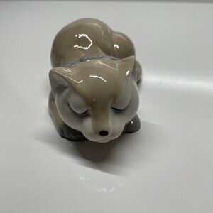 Vintage Price Products Cat Figurine Sleeping With‎ Collar Kitten EUC Beautiful!